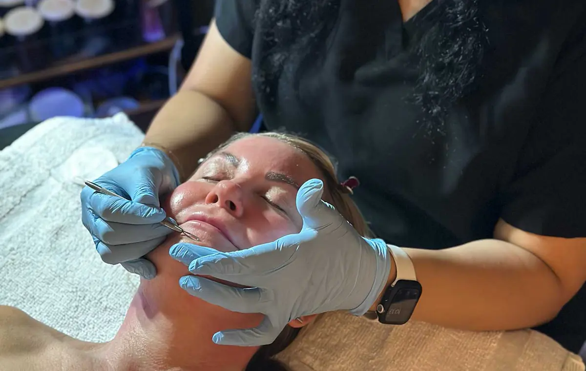Physician surgical procedure room at Skin Secrets